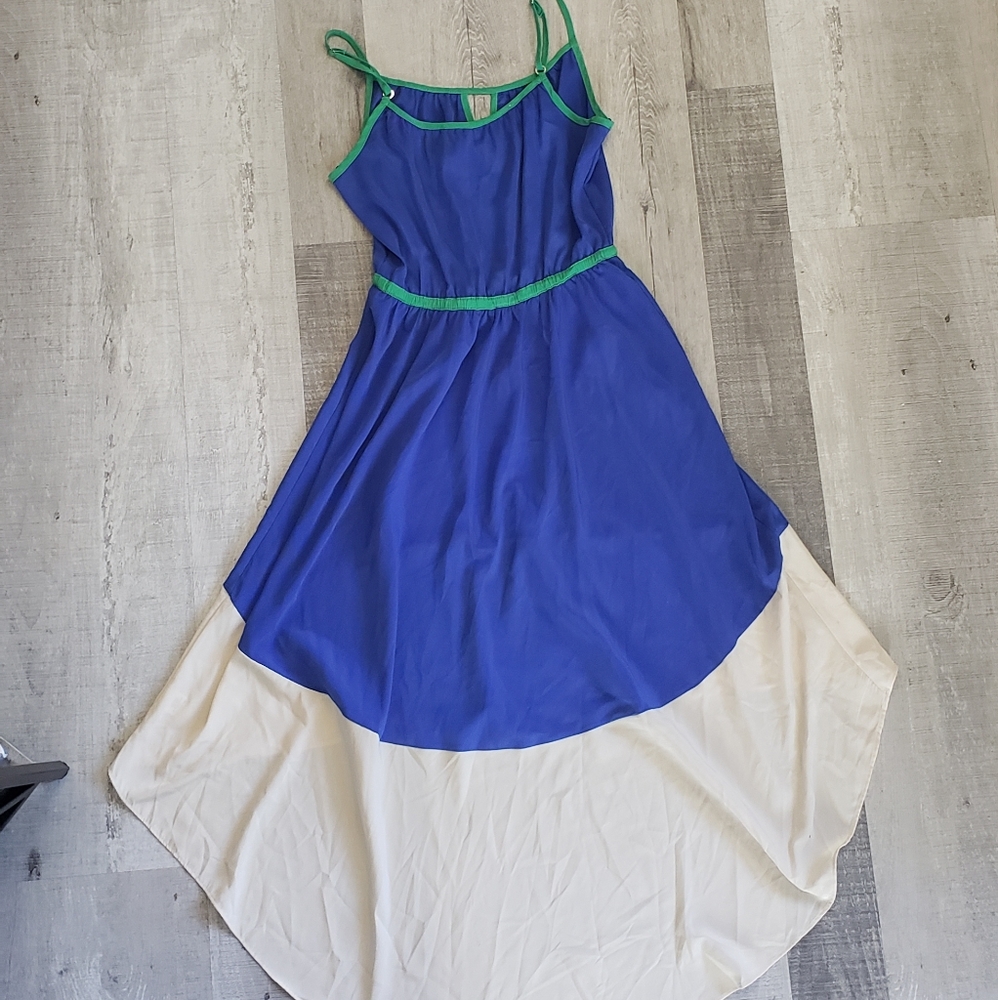 Dress - Picture 4 of 6